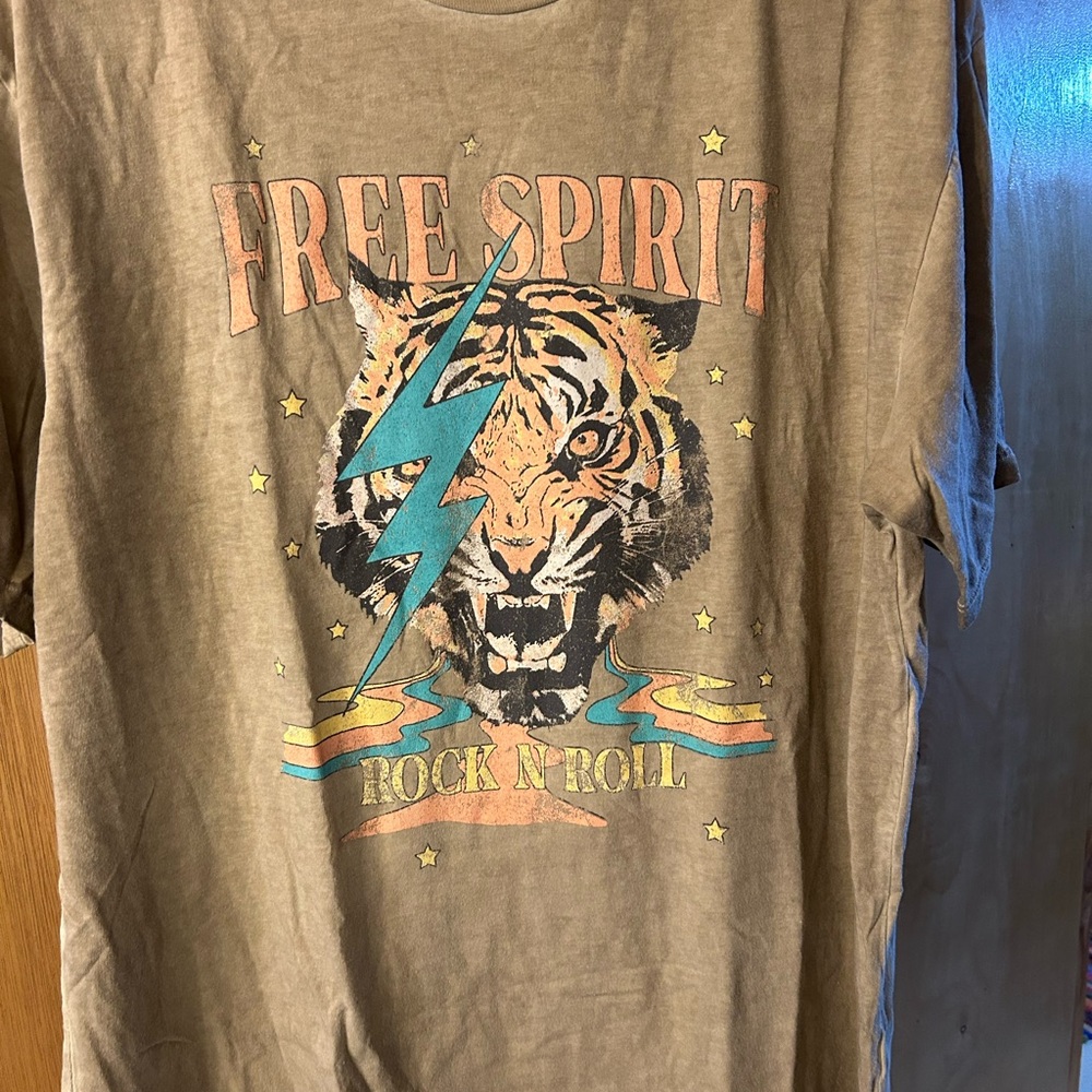 Tee